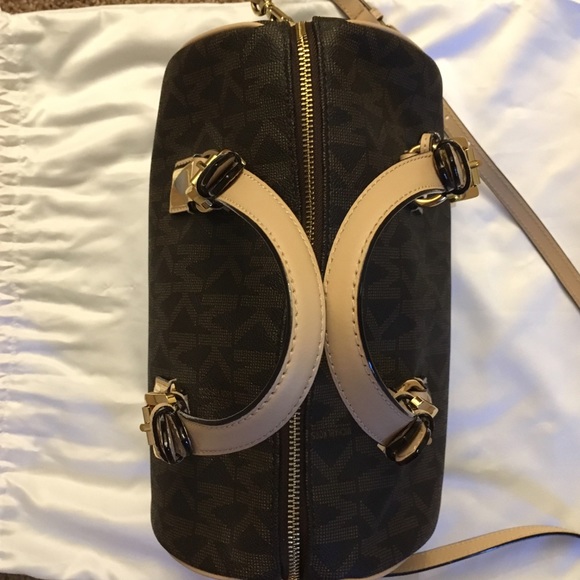 🚫Sold🚫MICHAEL KORS Grayson Md Satchel Handbag - Picture 3 of 8