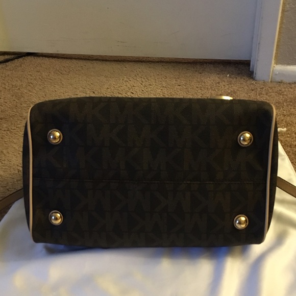 🚫Sold🚫MICHAEL KORS Grayson Md Satchel Handbag - Picture 4 of 8