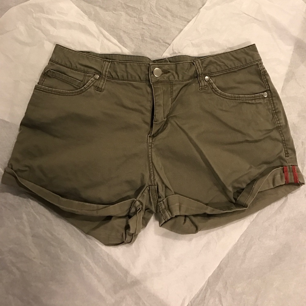 21 Denim olive green shorts