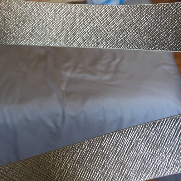 Micheal kors belt reversible - Picture 3 of 3