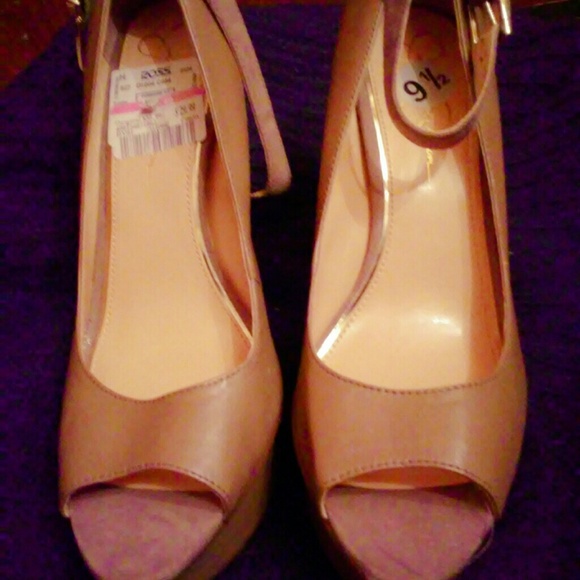 Meet your Posher, Crystal - Picture 5 of 8