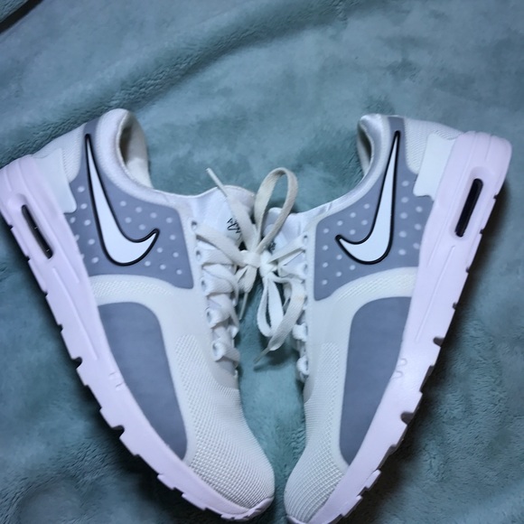 Nike Shoes - Women's Nike Air Max Zero NEW