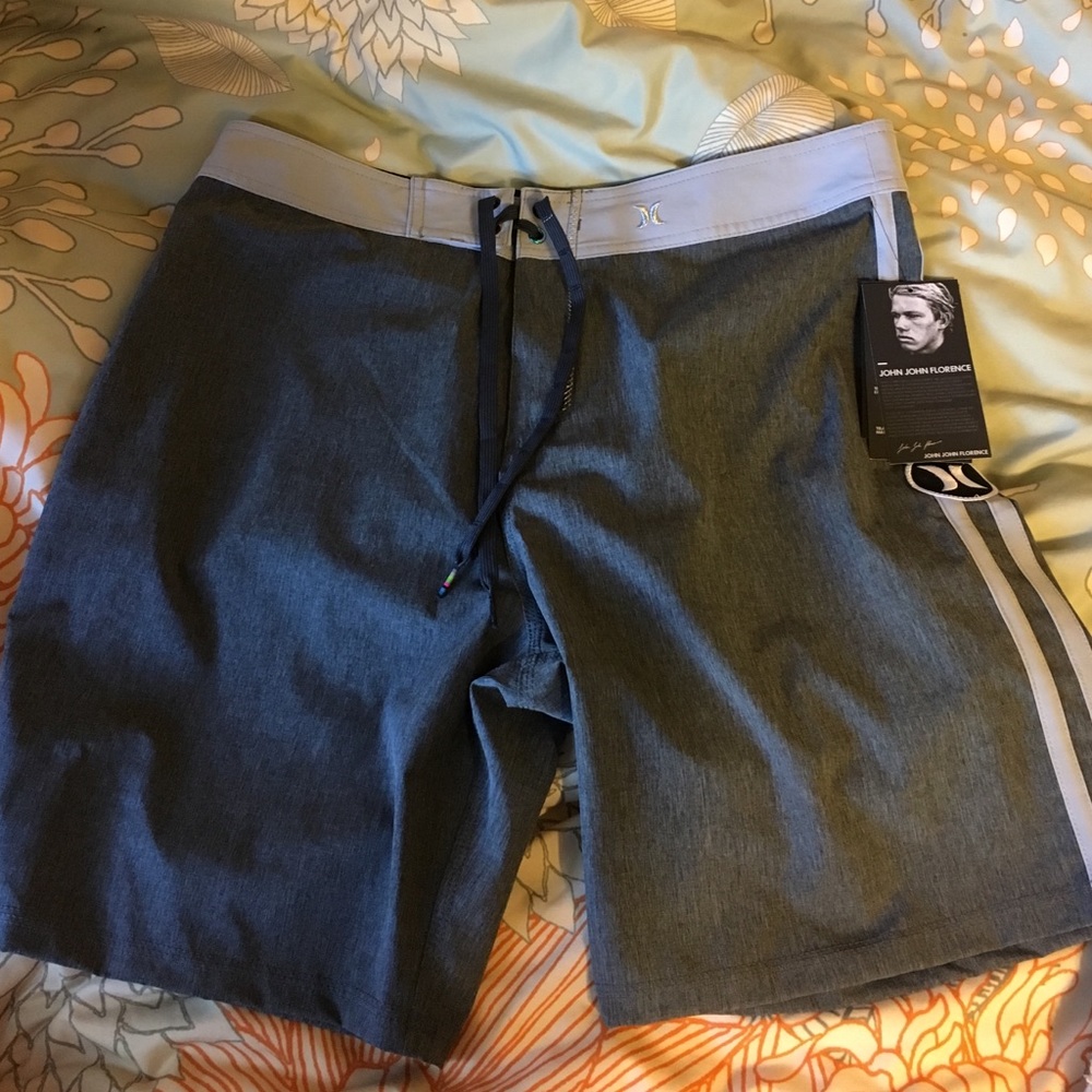 * SOLD* BNWT Hurley phantom