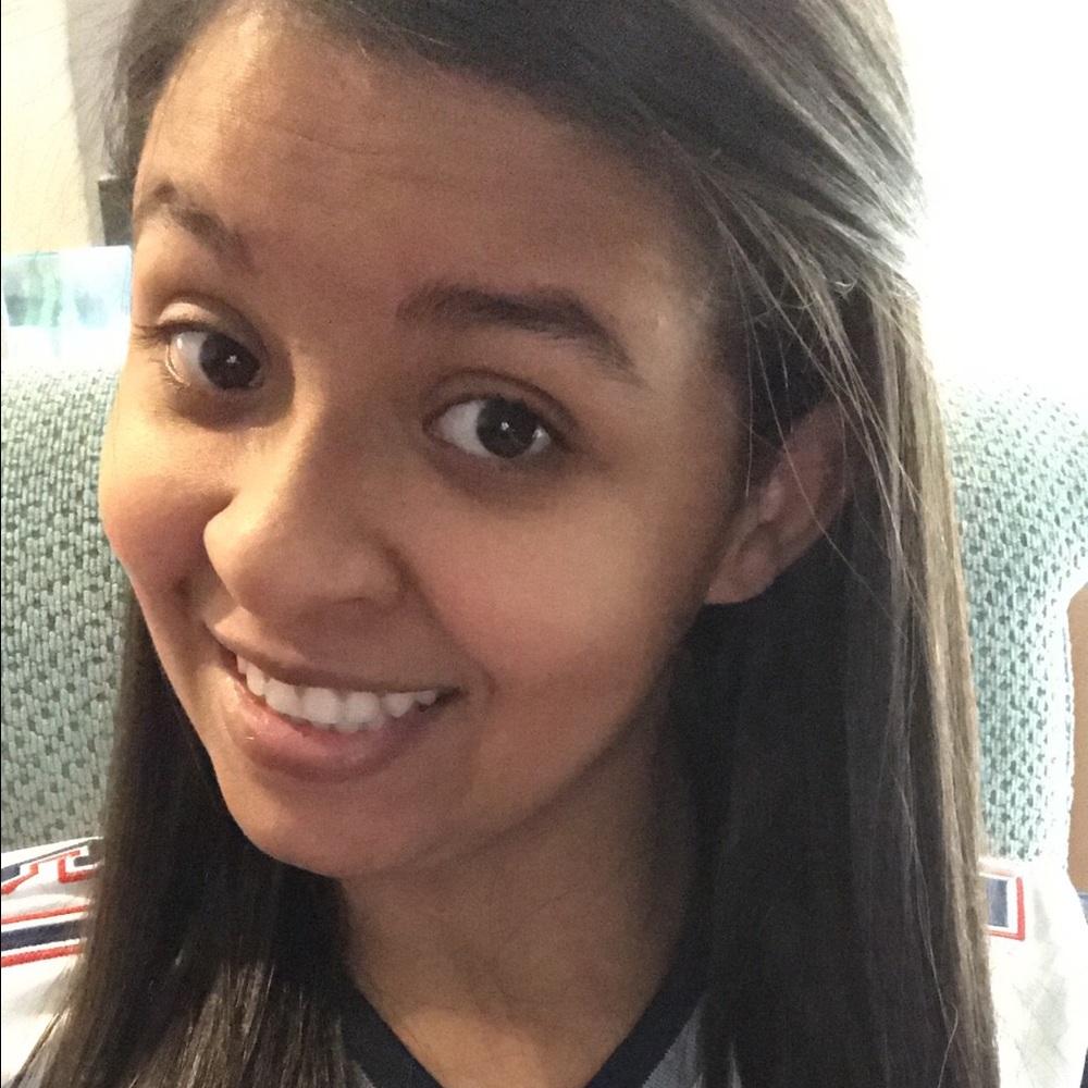 Meet your Posher, Julia