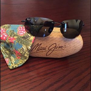 Brand new never worn Maui Jim universal sunglasses