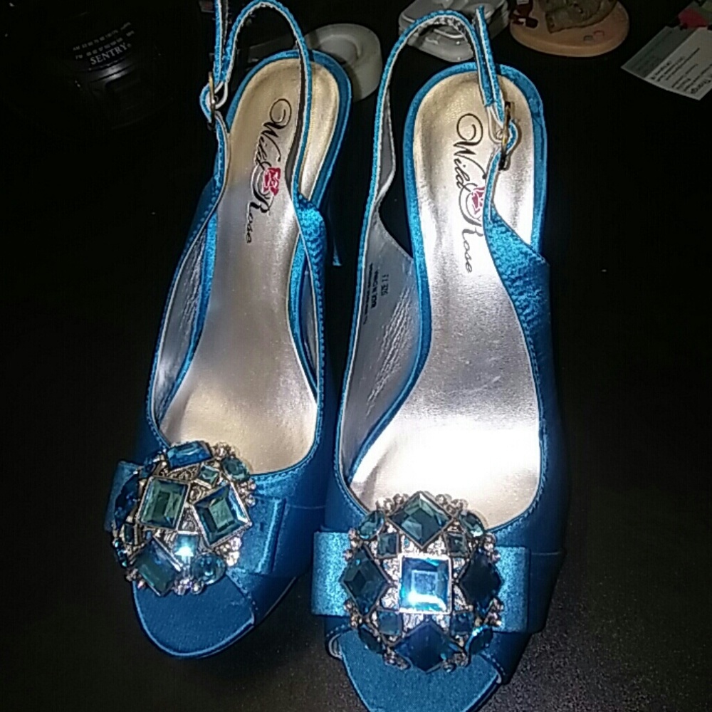 Turquoise sling heel
