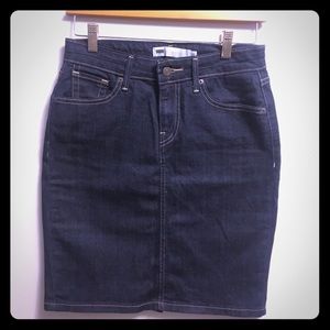 Levi's Dark Denim Skirt