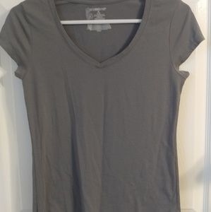 V neck - Gray fitted tee