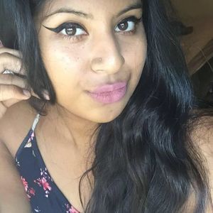 Meet your Posher, Desiree