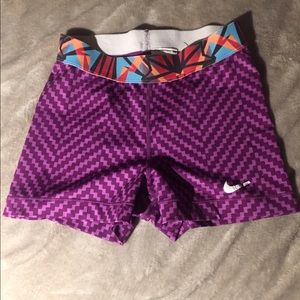 Nike compression shorts 😍