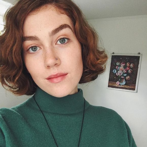 Meet your Posher, Carli - Picture 1 of 1