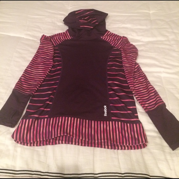 Athletic top - Picture 1 of 5