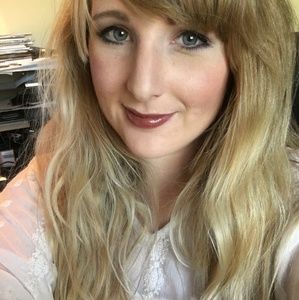 Meet your Posher, Tori