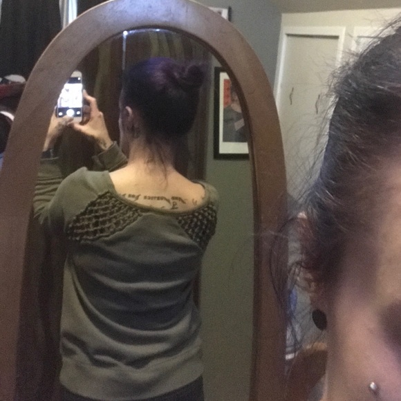 American Eagle 🦅 sweater w/ fringe! 🌸 - Picture 4 of 4