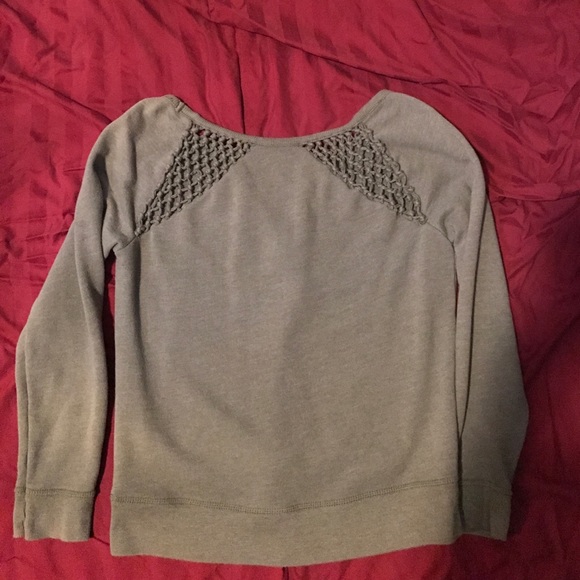 American Eagle 🦅 sweater w/ fringe! 🌸 - Picture 2 of 4