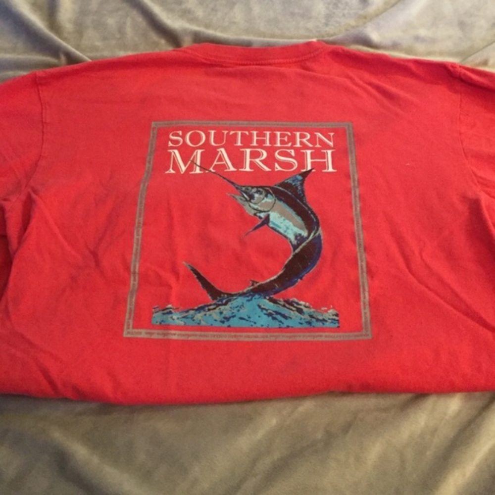 Good condition men's southern marsh t shirt