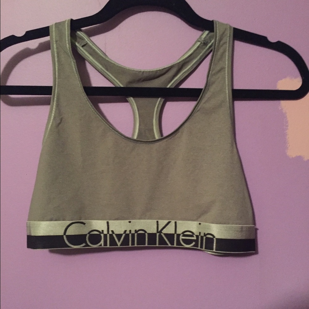 ONE HOUR SALE💜 BRAND NWT CALVIN KLEIN BRA
