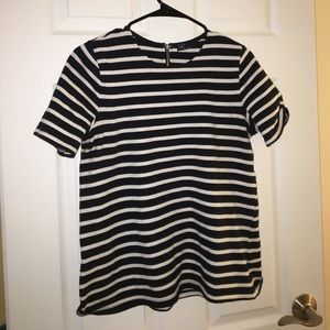 Gap Navy and White Striped Tshirt