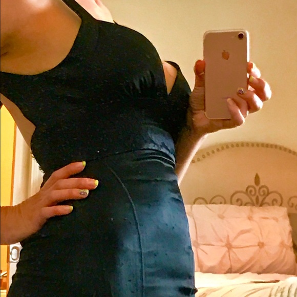 Dress - Picture 2 of 6