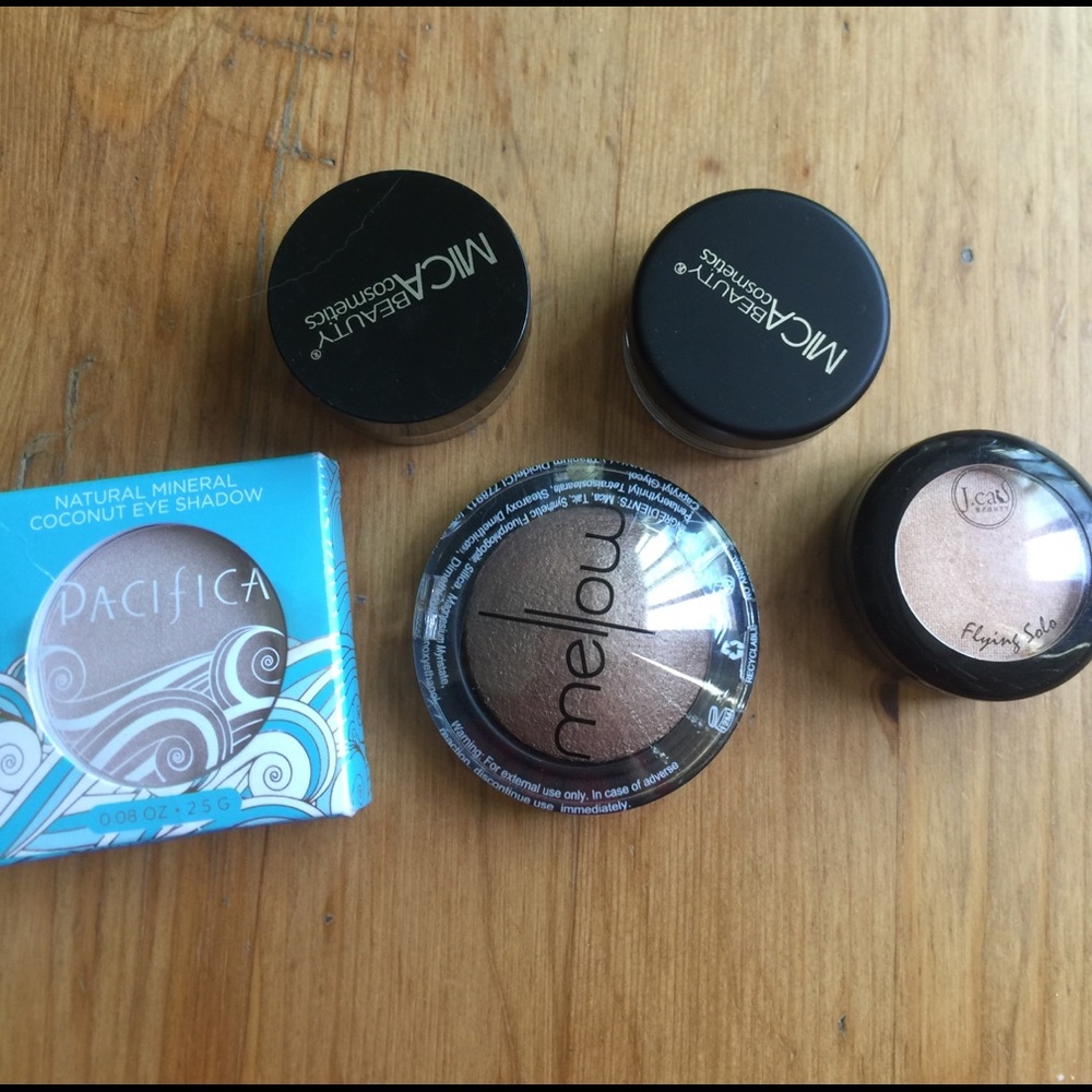 Eye shadow