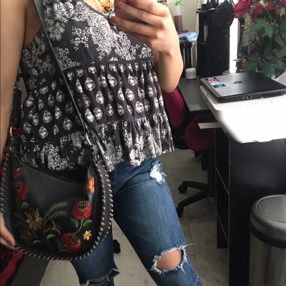 Flower hand embroiled purse🌺