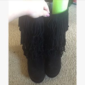 Black moccasin boots