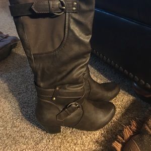 Rialto brown heeled boots