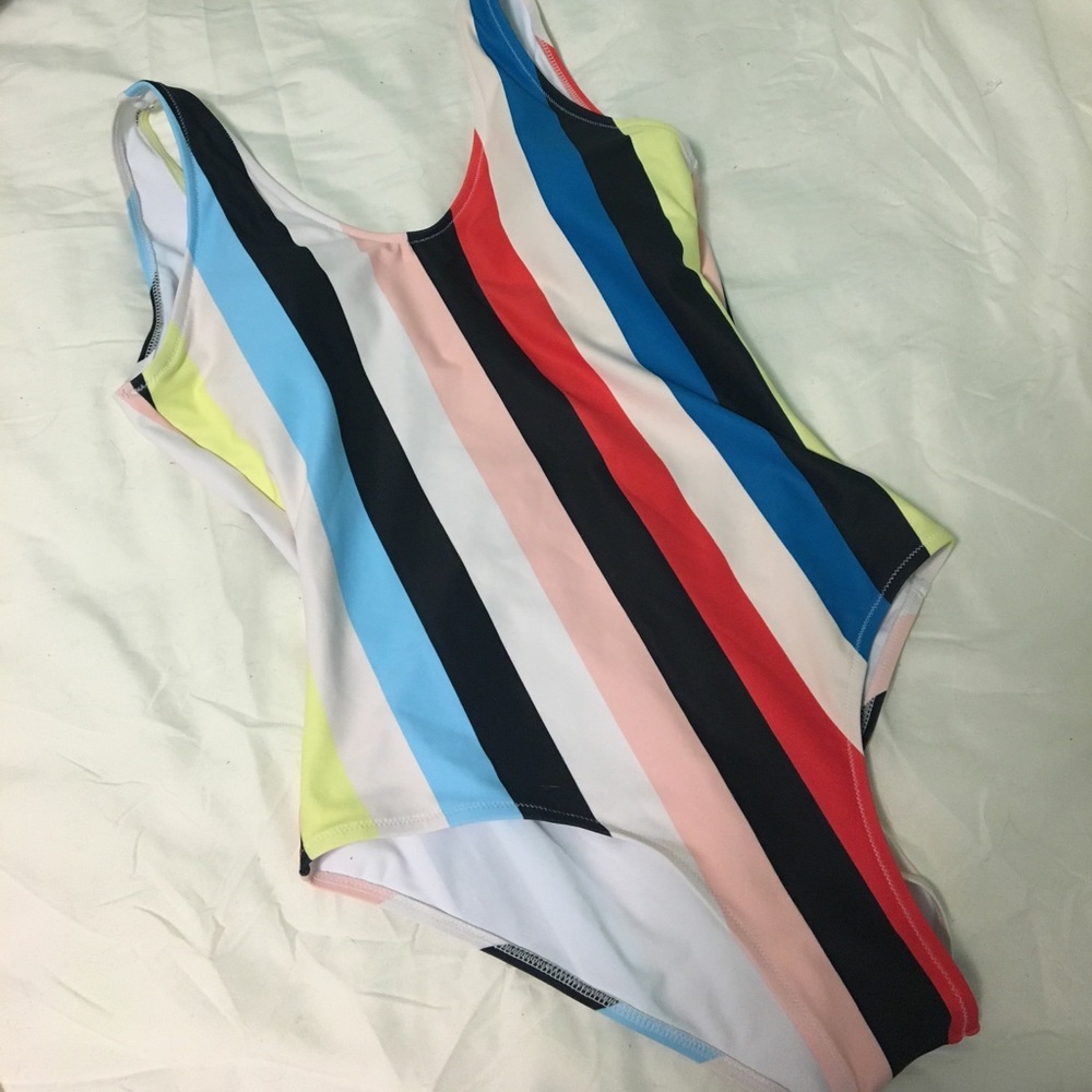 ❗️1 LEFT❗️Boutique • Striped one piece swim suit - Picture 5 of 7