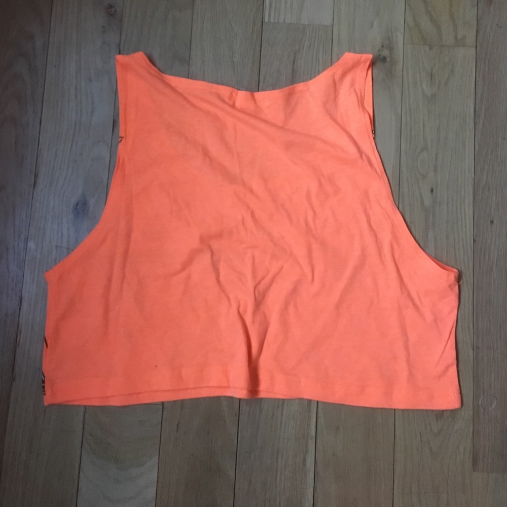 Aztec Crop Top - Picture 2 of 3