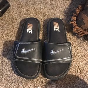 Nike slide ons