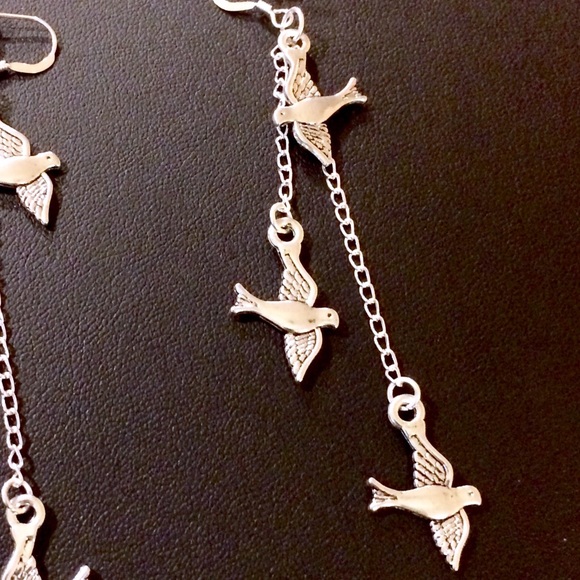 Silver Dove, bird chain dangle earrings - Picture 2 of 2