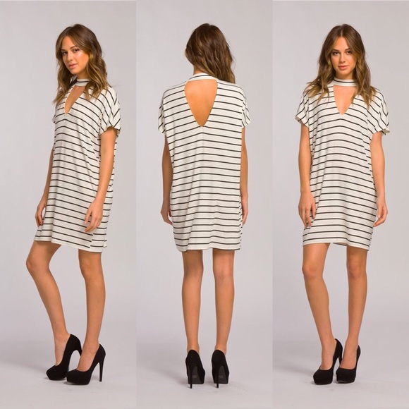The cutest Choker striped dress - Picture 3 of 4