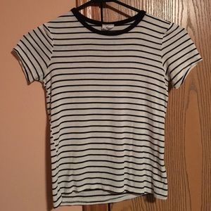 Stripped Crop Top🖤