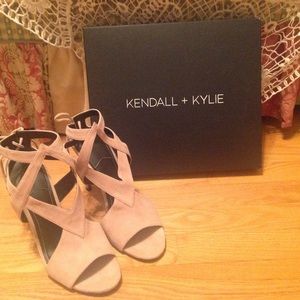 Kendall + Kylie ~ Eston High Heels