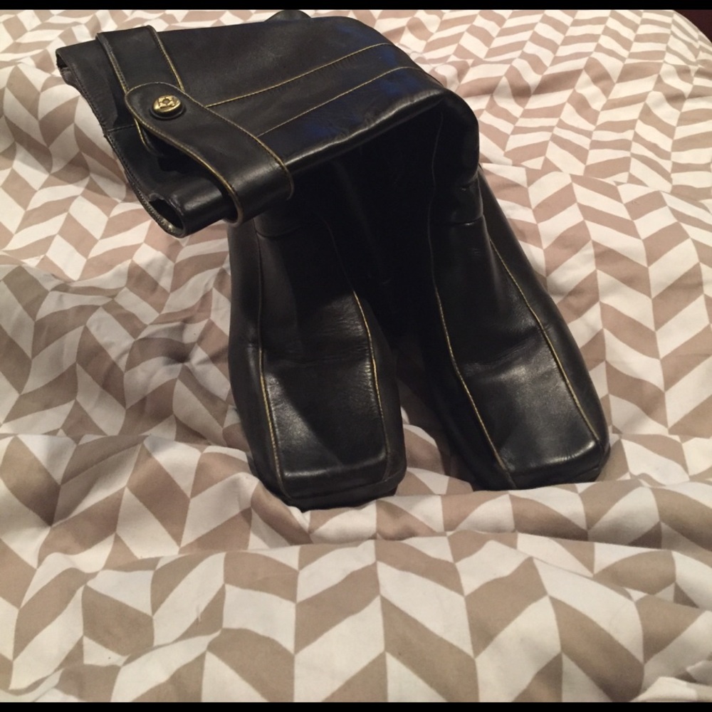 excellent condition boots