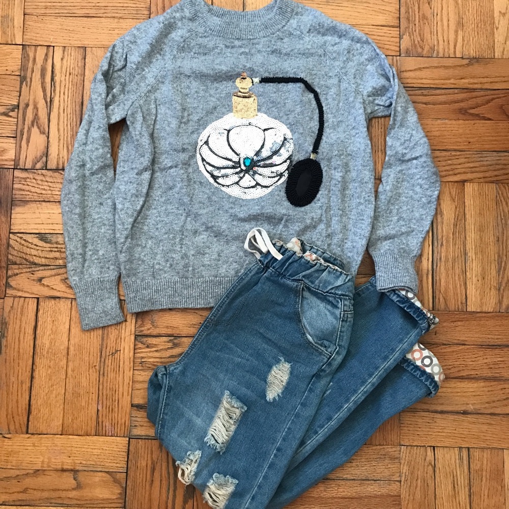 ❌Perfume Graphic Sweater❌SOLD