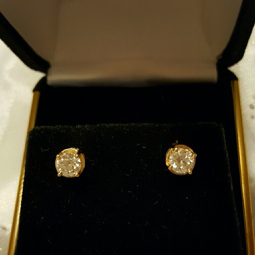Stunning! Flawless diamond studs with screw posts.