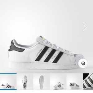🔥 NWOT Adidas Superstars 🔥
