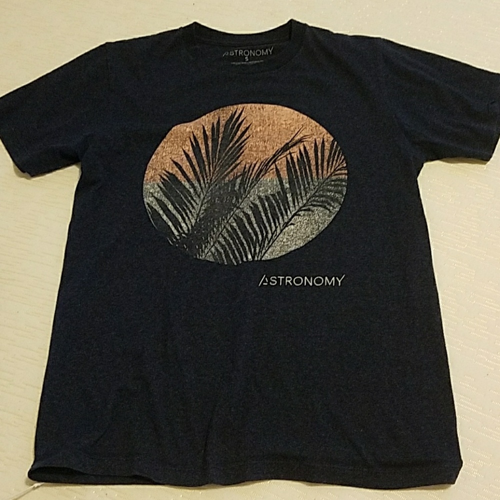 Blue short sleeve shirt