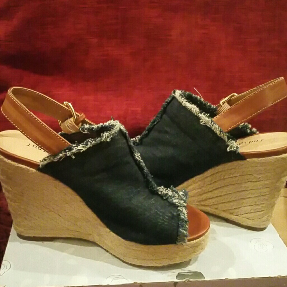 Wedge heels