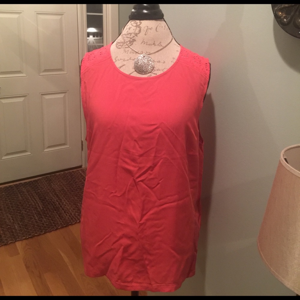 Banana Republic sleeveless dressy/casual top NWT