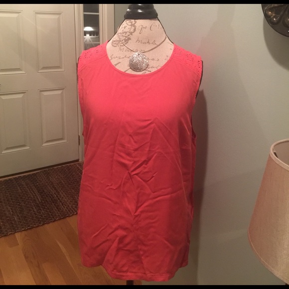 Banana Republic sleeveless dressy/casual top NWT - Picture 1 of 4
