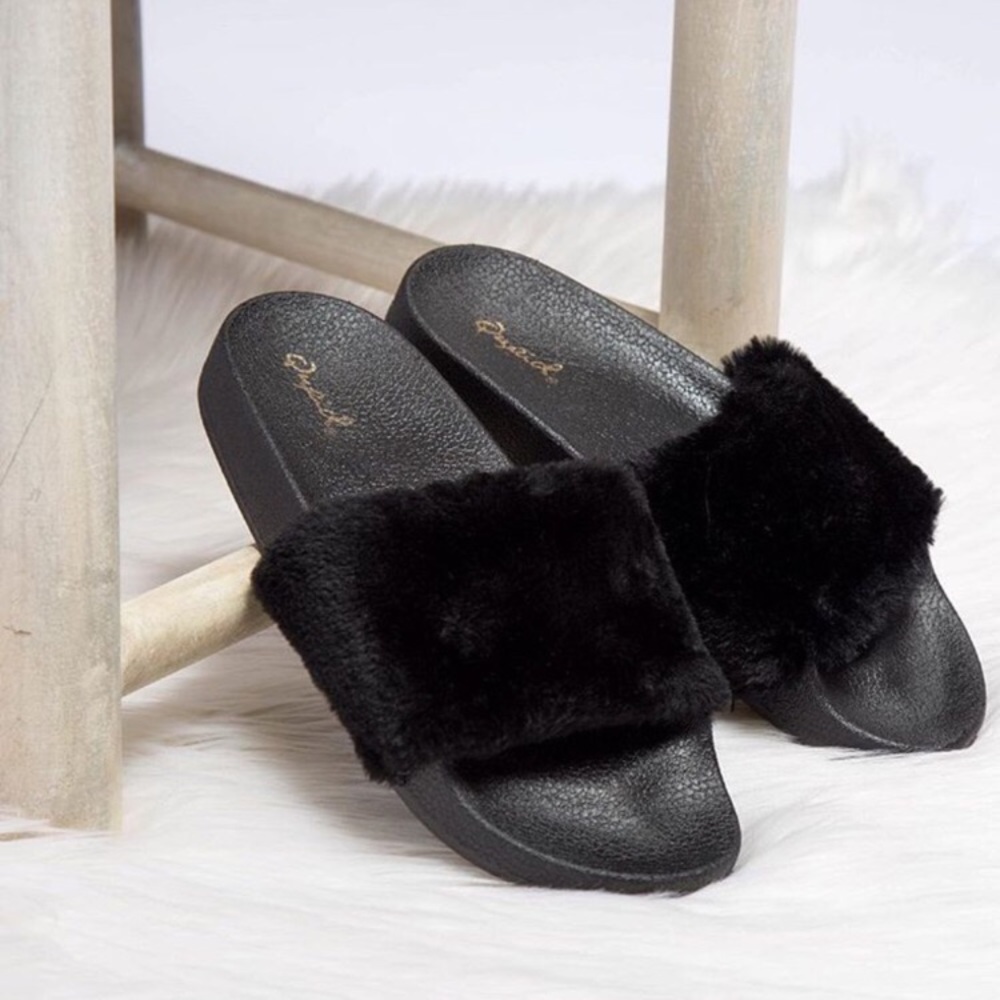 Fuzzy black slide sandals