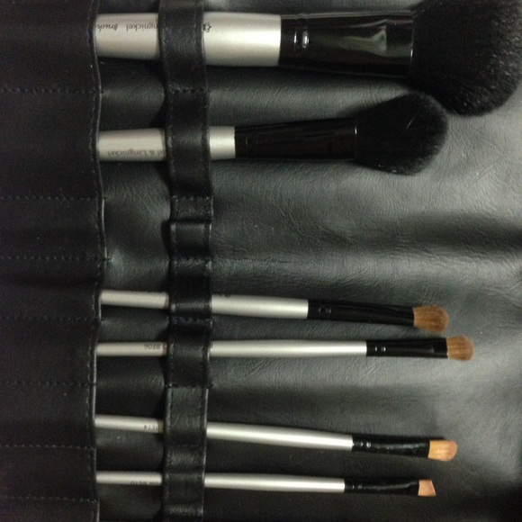 Good Quality Makeup Brushes 🖌⚜️ - Picture 3 of 6