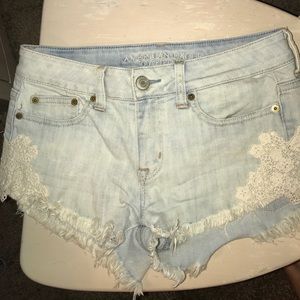 American eagle light denim with lace shorts