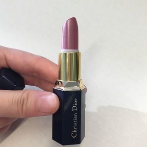 Christian Dior lipstick in Silk Roses