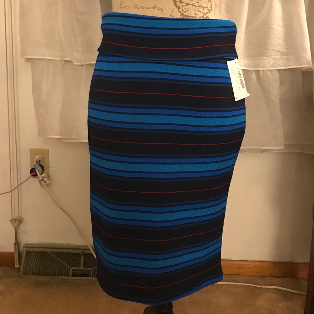 LulaRoe Cassie skirt size Medium