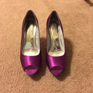 Davids bridal raspberry Pittsburgh pumps