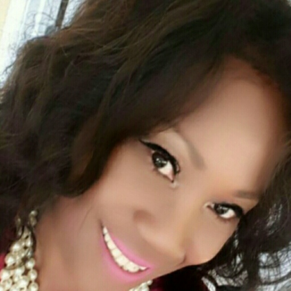 Meet your Posher, Hortense - Picture 1 of 1