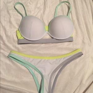 Victoria's Secret bikini. Worn once 36DD& Large